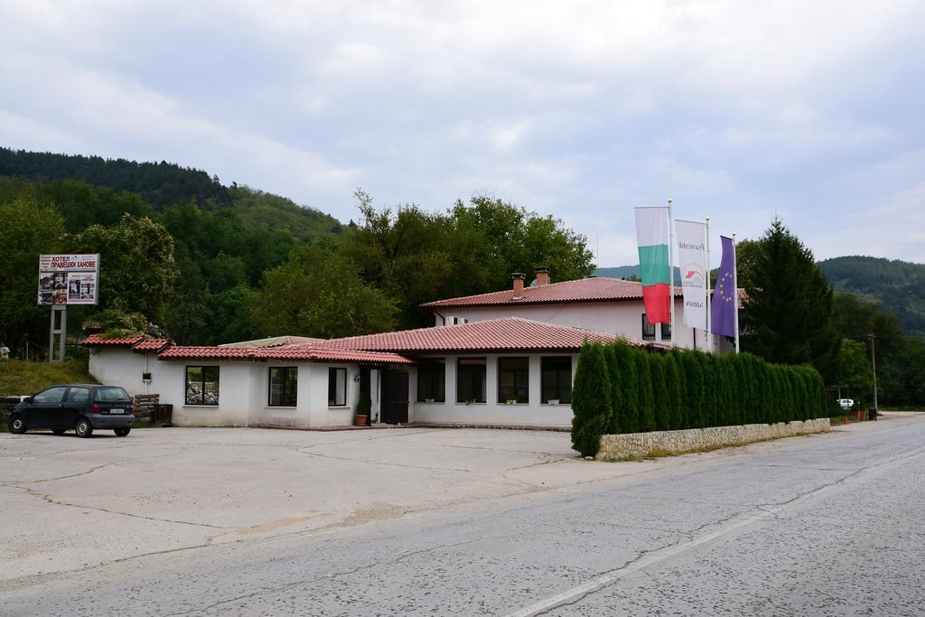 Complex Praveshki Hanove Pravets Exterior photo